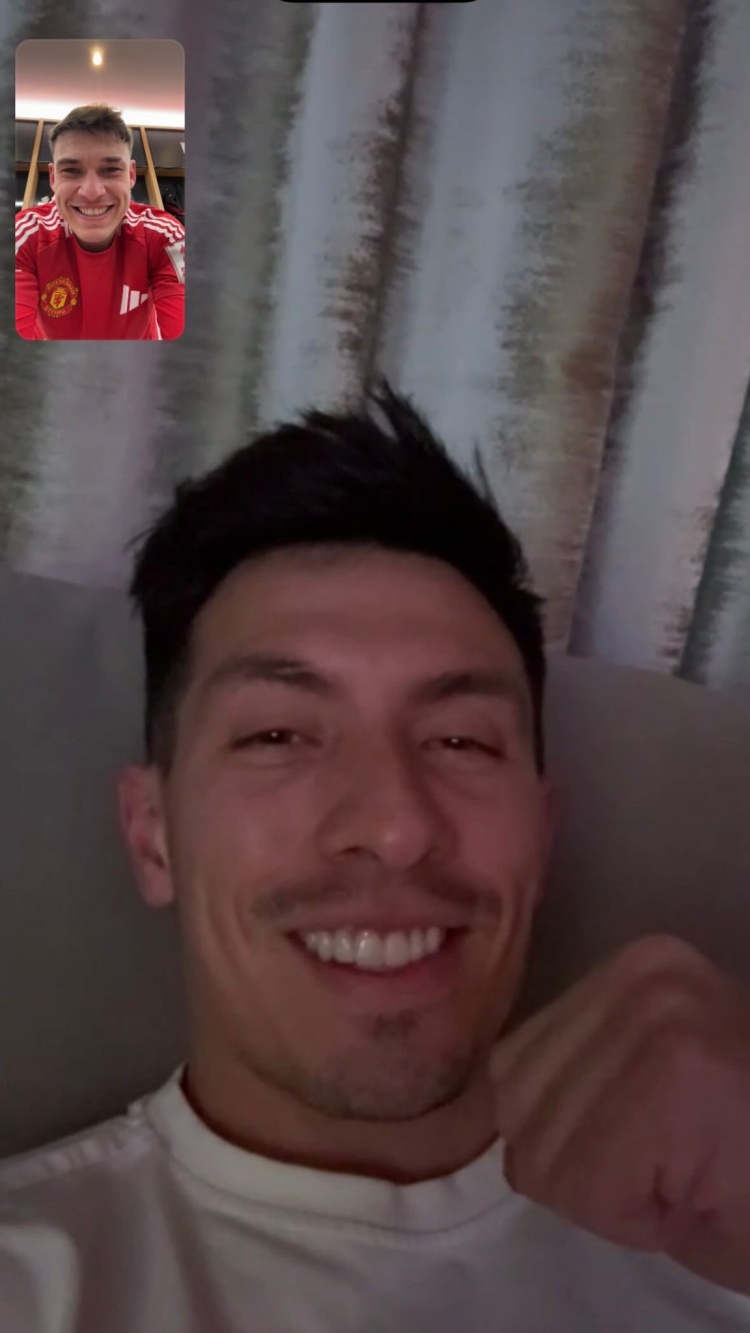  勝利獻給你！烏加特賽后視頻連線重傷的利桑德羅，一起慶祝晉級