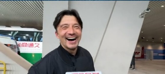  帶孩子和帶球隊(duì)哪個(gè)更累？謝暉笑言：都累，但帶孩子更累