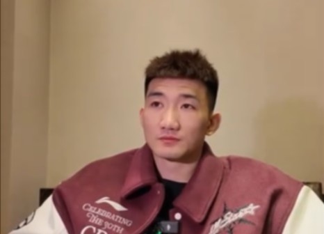  咋形容你和王博的關(guān)系？孫銘徽：像家人 他訓(xùn)練&生活中很照顧我們