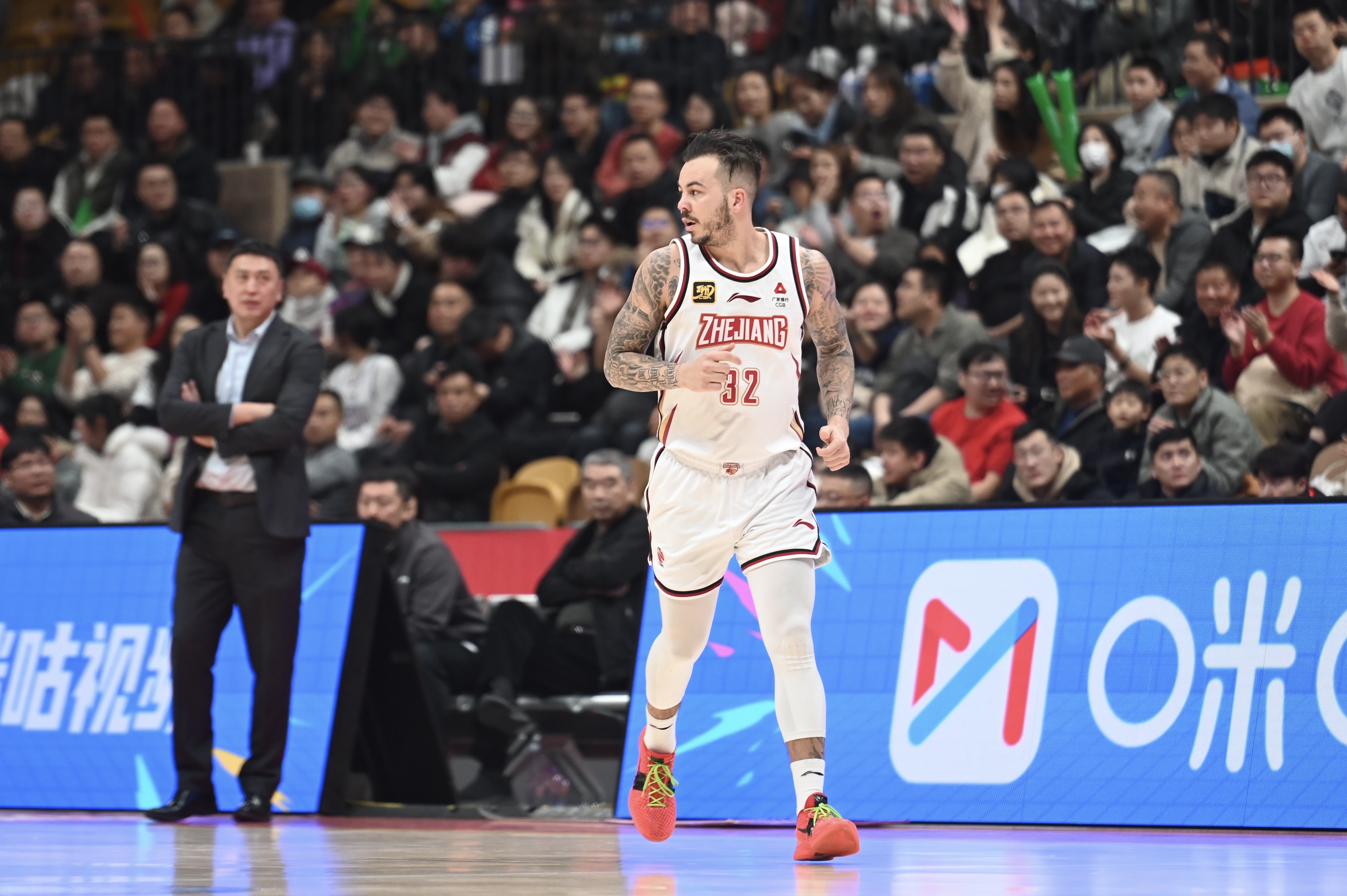  40+三雙難救主！約克39中18&三分22中10空砍48分10籃板11助攻