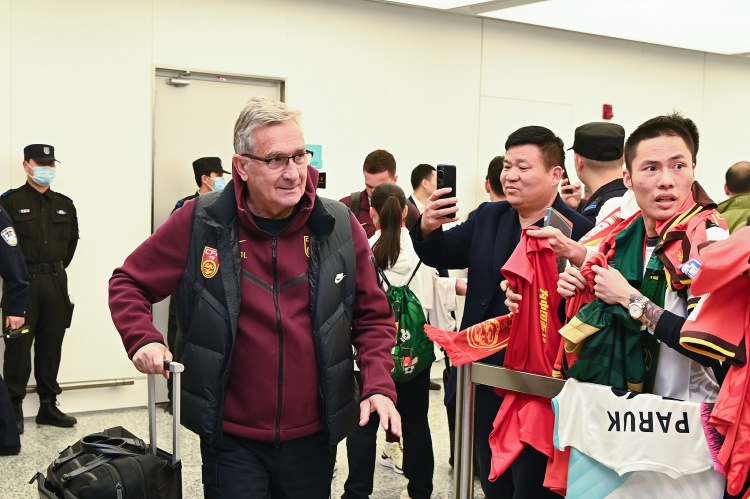 蘇媒：國足仍有爭第二希望，但真的不能再“守”下去了